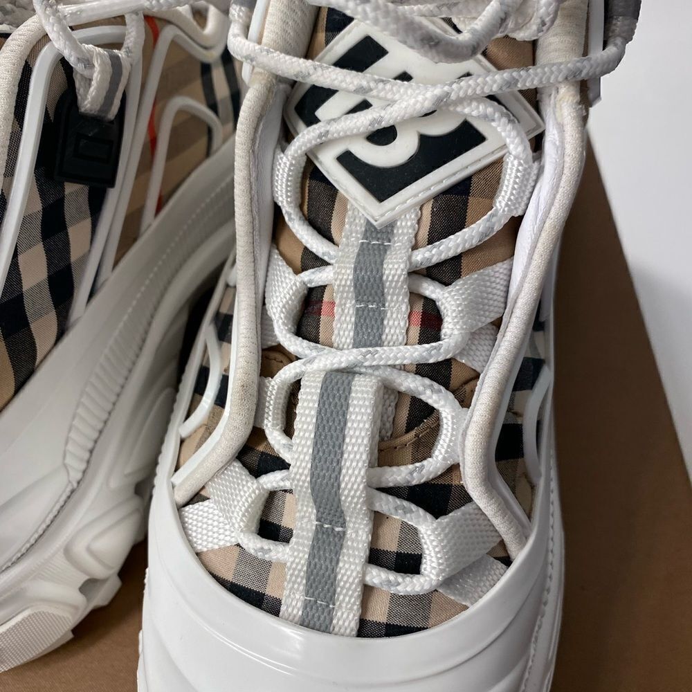 Burberry
Arthur Vintage Checked Cotton & Leather Low-Top Sneakers - Picture 2 of 15